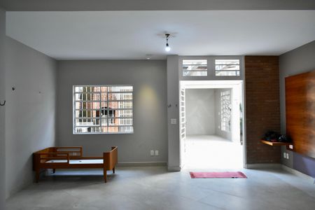 Casa à venda com 190m², 3 quartos e 3 vagasSala