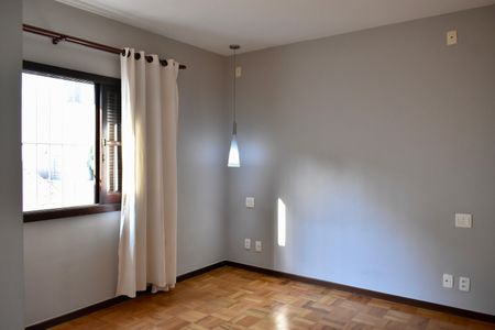 Casa à venda com 190m², 3 quartos e 3 vagasSuíte
