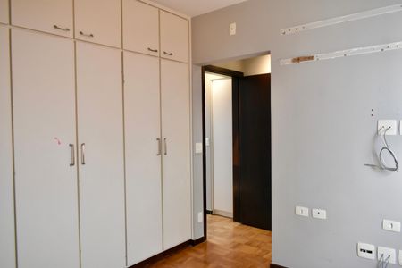 Casa à venda com 190m², 3 quartos e 3 vagasSuíte