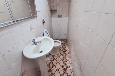 Casa à venda com 200m², 1 quarto e sem vaga Casa à venda com 200m², 1 quarto e sem vagaBanheiro da Suíte