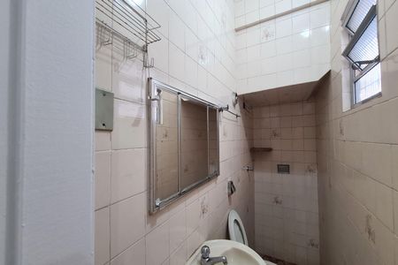 Casa à venda com 200m², 1 quarto e sem vaga Casa à venda com 200m², 1 quarto e sem vagaBanheiro da Suíte