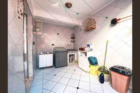 Casa à venda com 180m², 4 quartos e 2 vagas Casa à venda com 180m², 4 quartos e 2 vagasÁrea de Serviço