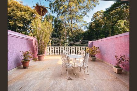 Casa à venda com 180m², 4 quartos e 2 vagas Casa à venda com 180m², 4 quartos e 2 vagasVaranda do Quarto 2