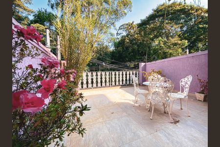 Casa à venda com 180m², 4 quartos e 2 vagas Casa à venda com 180m², 4 quartos e 2 vagasVaranda do Quarto 2