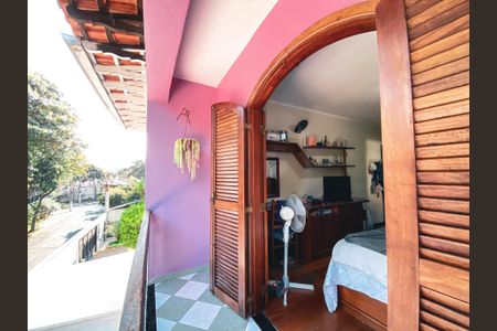 Casa à venda com 180m², 4 quartos e 2 vagas Casa à venda com 180m², 4 quartos e 2 vagasSacada do Suíte 1