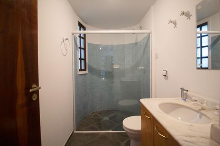Casa à venda com 110m², 2 quartos e 1 vagaBanheiro