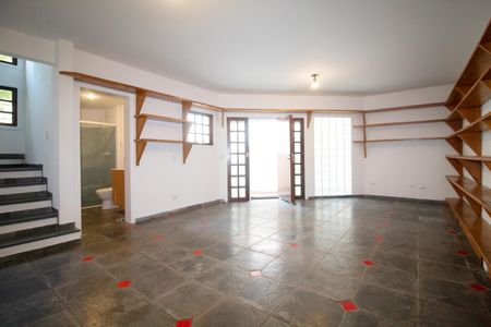 Casa à venda com 110m², 2 quartos e 1 vagaSala