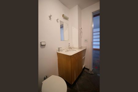 Casa à venda com 110m², 2 quartos e 1 vagaBanheiro