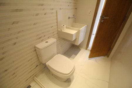 Casa de condomínio à venda com 201m², 5 quartos e 1 vagaBanheiro social