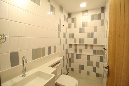 Casa de condomínio à venda com 201m², 5 quartos e 1 vagaBanheiro da suíte 3