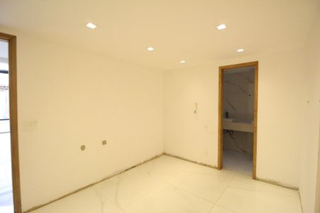 Casa de condomínio à venda com 201m², 5 quartos e 1 vagaSuíte 1