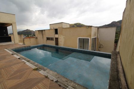 Casa de condomínio à venda com 201m², 5 quartos e 1 vagaPiscina