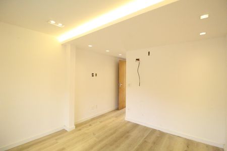 Casa de condomínio à venda com 201m², 5 quartos e 1 vagaSuíte 3