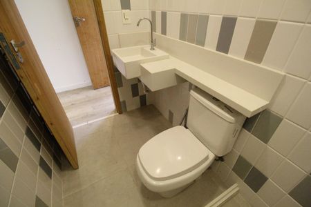 Casa de condomínio à venda com 201m², 5 quartos e 1 vagaBanheiro da suíte 3