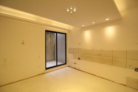 Casa de condomínio à venda com 201m², 5 quartos e 1 vagaQuarto