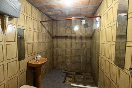 Casa para alugar com 200m², 2 quartos e 2 vagas Casa para alugar com 200m², 2 quartos e 2 vagasBanheiro Social 1