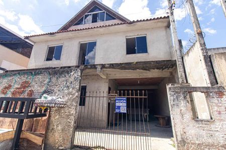 Casa para alugar com 200m², 2 quartos e 2 vagas Casa para alugar com 200m², 2 quartos e 2 vagasFachada