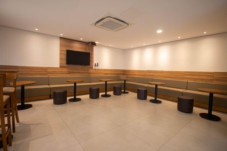 Apartamento à venda com 75m², 3 quartos e 1 vaga Apartamento à venda com 75m², 3 quartos e 1 vagaÁrea comum