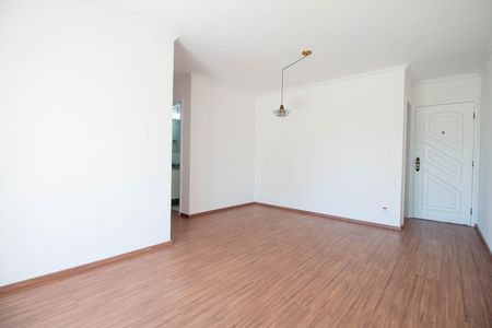 Apartamento à venda com 75m², 3 quartos e 1 vaga Apartamento à venda com 75m², 3 quartos e 1 vagaSala