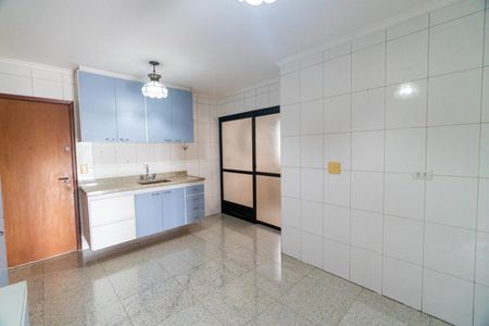 Apartamento à venda com 125m², 3 quartos e 3 vagasCozinha