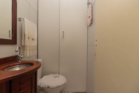 Casa à venda com 134m², 4 quartos e 3 vagasBanheiro da Garagem