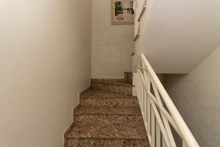 Escada de casa à venda com 4 quartos, 134m² em Vila Maria Alta, São Paulo