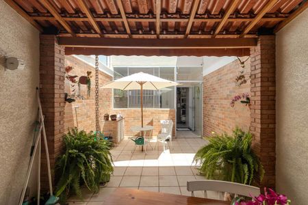 Casa à venda com 134m², 4 quartos e 3 vagasÁrea gourmet