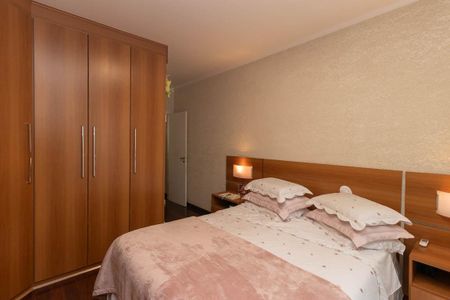 Casa à venda com 134m², 4 quartos e 3 vagasQuarto Suíte