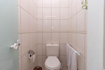 Casa à venda com 134m², 4 quartos e 3 vagasBanheiro 1