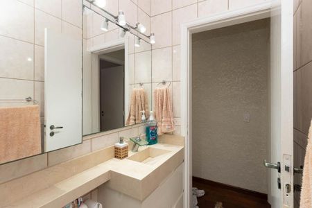 Casa à venda com 134m², 4 quartos e 3 vagasBanheiro Social