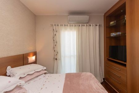 Casa à venda com 134m², 4 quartos e 3 vagasQuarto Suíte