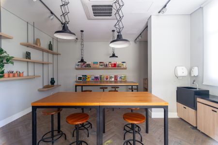 Apartamento para alugar com 136m², 3 quartos e 2 vagas Apartamento para alugar com 136m², 3 quartos e 2 vagasÁrea comum - Ateliê