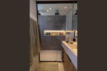 Apartamento para alugar com 136m², 3 quartos e 2 vagas Apartamento para alugar com 136m², 3 quartos e 2 vagasBanheiro da Suíte