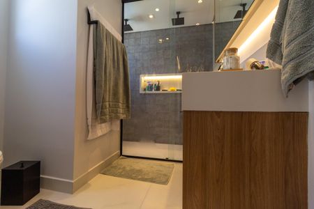 Apartamento para alugar com 136m², 3 quartos e 2 vagas Apartamento para alugar com 136m², 3 quartos e 2 vagasBanheiro da Suíte