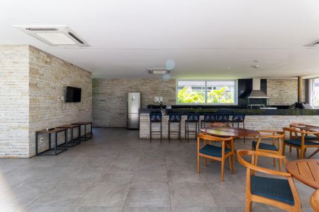 Apartamento para alugar com 136m², 3 quartos e 2 vagas Apartamento para alugar com 136m², 3 quartos e 2 vagasÁrea comum - Churrasqueira