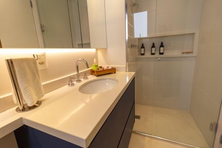 Apartamento para alugar com 136m², 3 quartos e 2 vagas Apartamento para alugar com 136m², 3 quartos e 2 vagasBanheiro