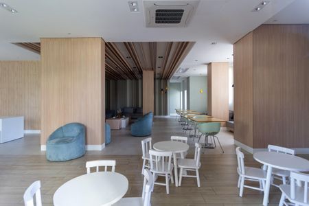 Apartamento para alugar com 136m², 3 quartos e 2 vagas Apartamento para alugar com 136m², 3 quartos e 2 vagasÁrea comum - Salão de festas Infantil