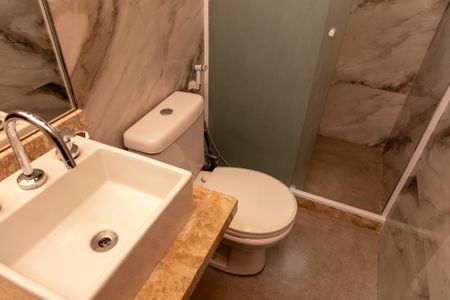 Casa de condomínio para alugar com 360m², 3 quartos e 4 vagasBanheiro social