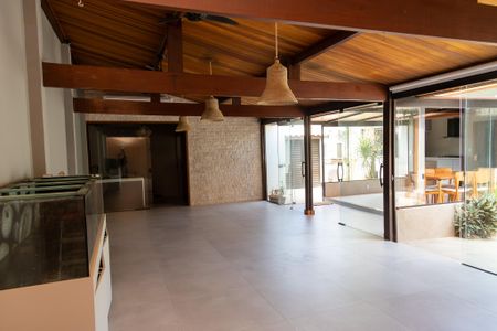 Casa de condomínio para alugar com 360m², 3 quartos e 4 vagasÁrea gourmet