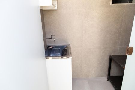 Casa de condomínio para alugar com 360m², 3 quartos e 4 vagasÁrea de Serviço