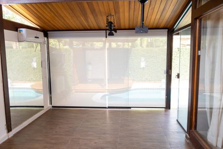 Casa de condomínio para alugar com 360m², 3 quartos e 4 vagasAcademia