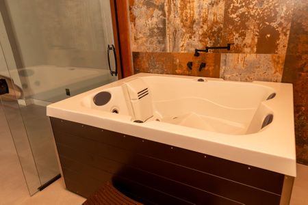 Casa de condomínio para alugar com 360m², 3 quartos e 4 vagasHidromassagem