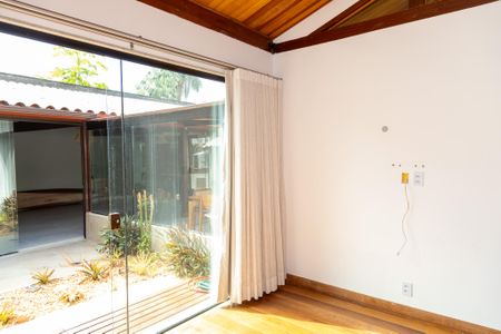 Casa de condomínio para alugar com 360m², 3 quartos e 4 vagasQuarto 2