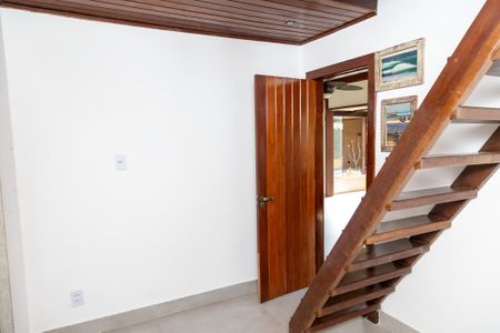 Casa de condomínio para alugar com 360m², 3 quartos e 4 vagasQuarto 3
