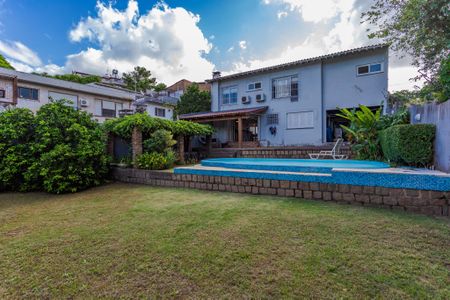 Casa à venda com 588m², 3 quartos e 3 vagasQuintal