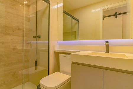 Apartamento à venda com 64m², 2 quartos e 1 vaga Apartamento à venda com 64m², 2 quartos e 1 vagaBanheiro da Suíte
