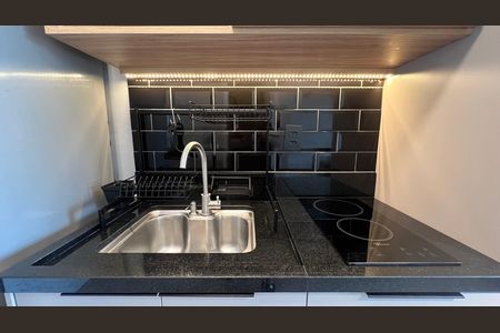 Studio para alugar com 25m², 1 quarto e sem vaga Studio para alugar com 25m², 1 quarto e sem vagaCozinha
