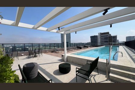 Studio para alugar com 25m², 1 quarto e sem vaga Studio para alugar com 25m², 1 quarto e sem vagaPiscina
