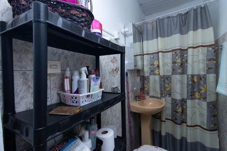 Casa à venda com 240m², 3 quartos e 4 vagasBanheiro 1