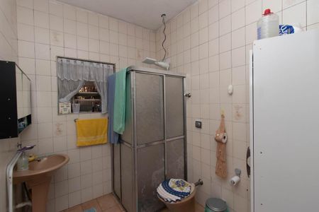 Casa à venda com 240m², 3 quartos e 4 vagasBanheiro 2